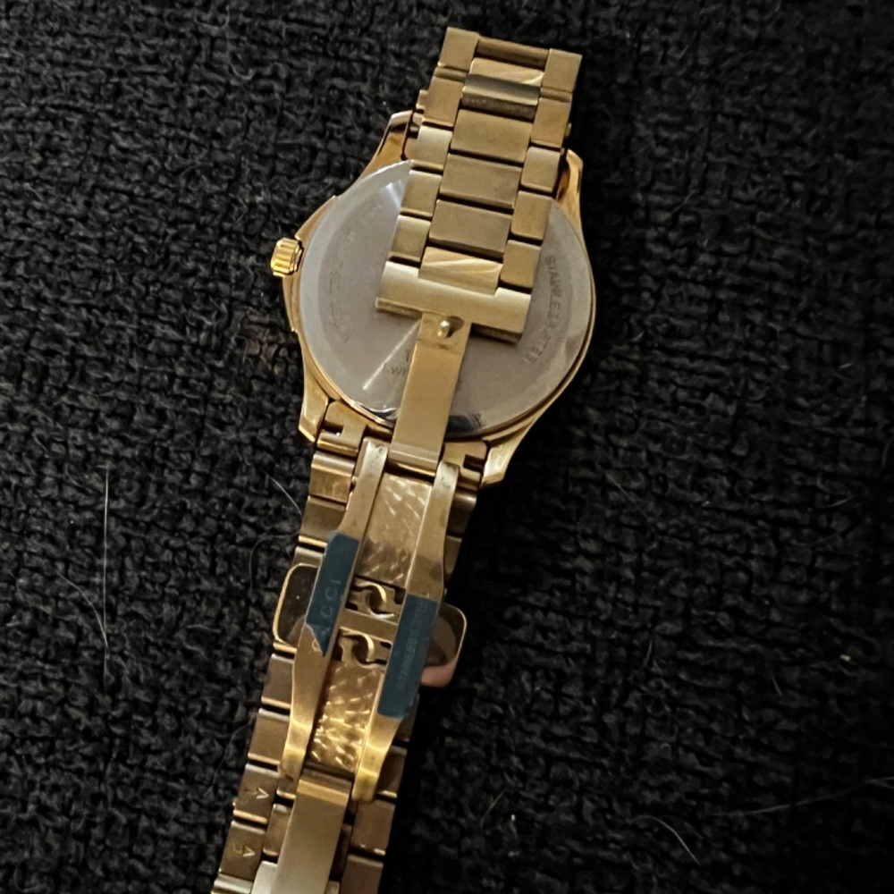 Gucci G Timeless Gold 38 mm YA126461 - Picture 3 of 4